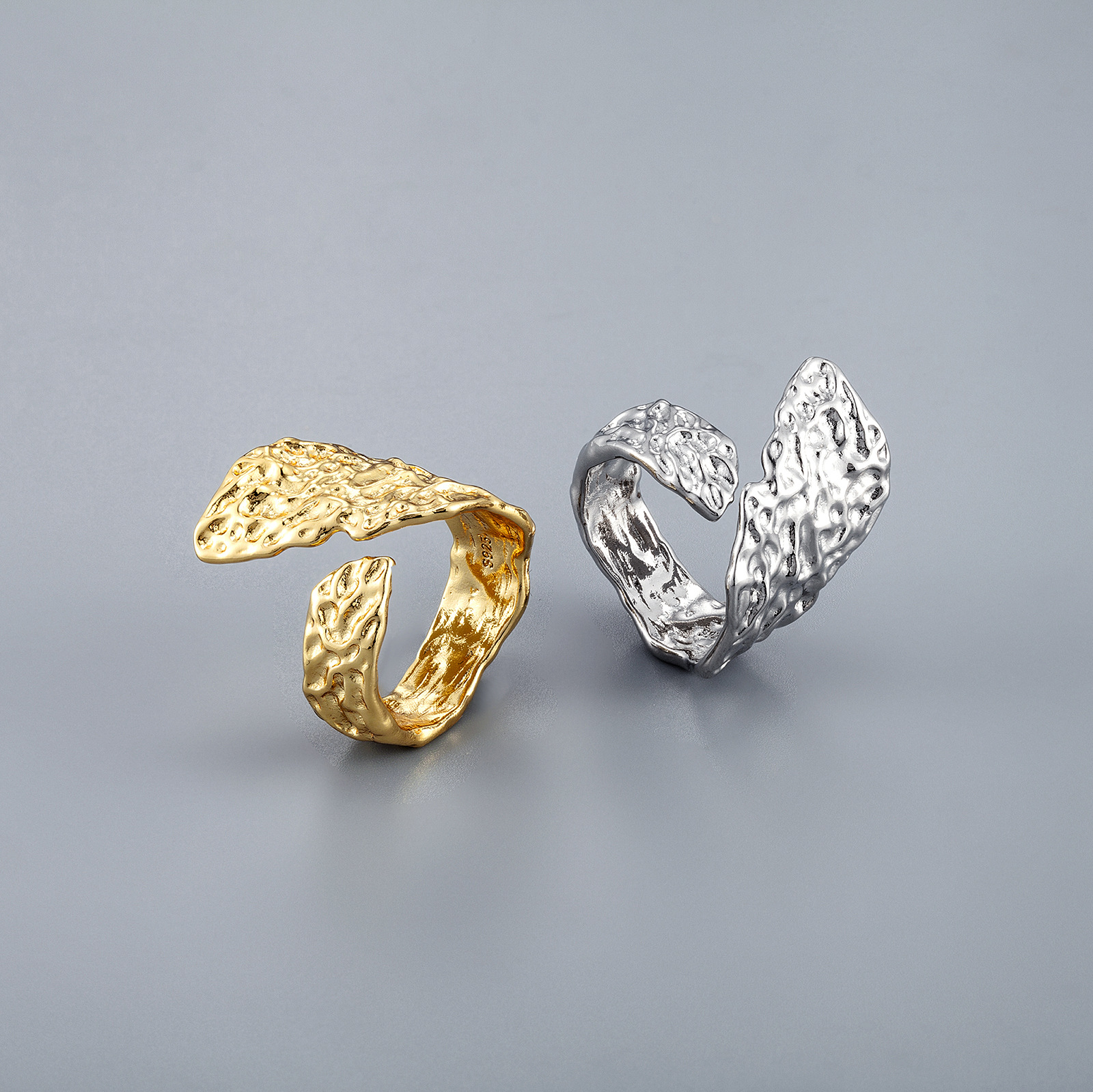 Universal brand trend ring for men and women