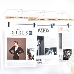 時尚英文人物海報擺件背景紙ins雜誌裝飾大報紙擺拍模特手拿道具