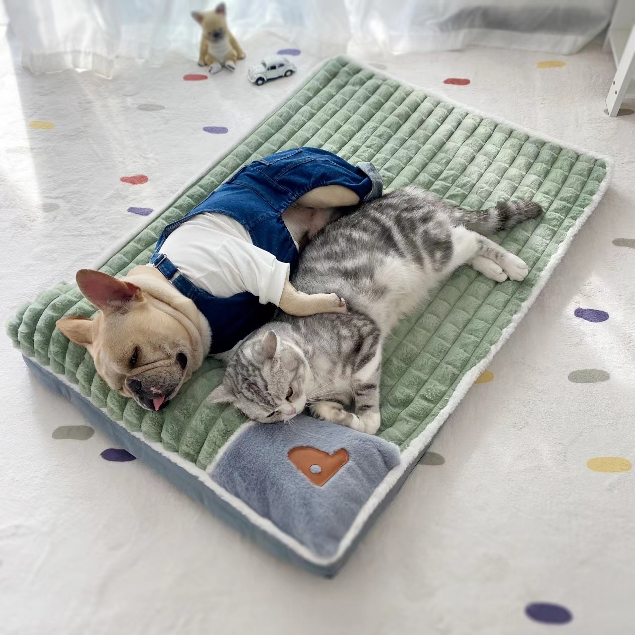 跨境直供狗垫子睡觉用可拆洗冬季保暖狗窝睡垫宠物用品大型犬狗床