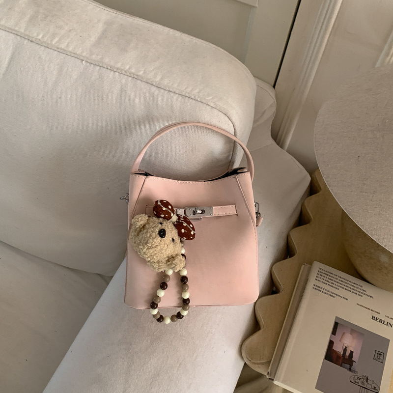Cross-border 2026 nuevo estilo coreano nicho Zhong bolso de cubo de agua super caliente mujer de viaje universal temperamento casual mochila diaria