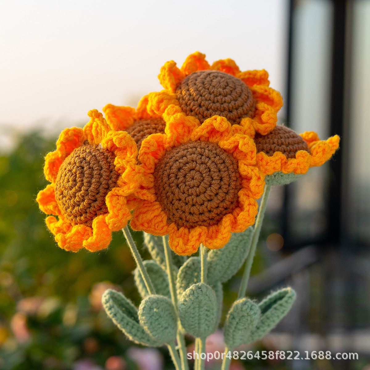 Girasol ramo de ganchillo de lana tejido a mano producto terminado sonrisa flor artificial Día del maestro examen de ingreso a la universidad regalo de graduación