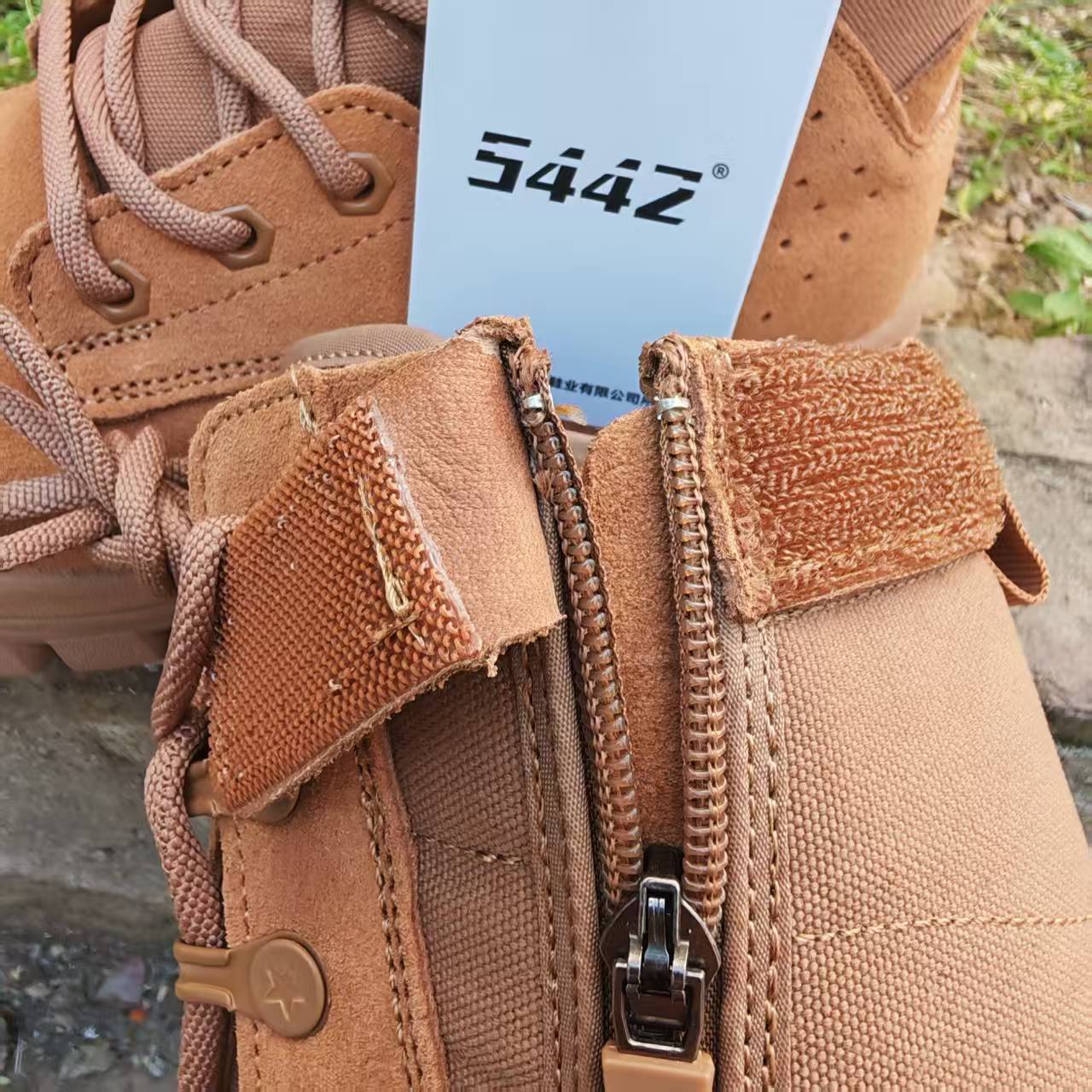 221 botas de entrenamiento de combate botas de entrenamiento táctico para hombres botas nuevas zapatas de montaña con cremallera marrón lateral general botas de desierto