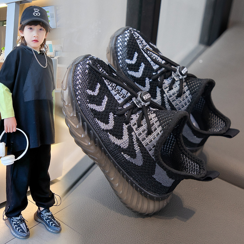 Zapatillas de deporte para niños primavera y otoño zapatos de coco de malla transpirable para niños 2024 nuevos zapatos casuales de fondo suave para niñas verano