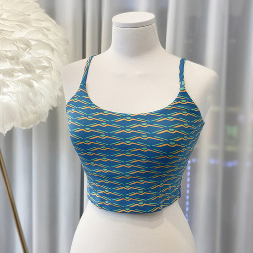 短款裸感含胸垫瑜伽服背心女 健身美背上衣抗震瑜伽内衣 中强度