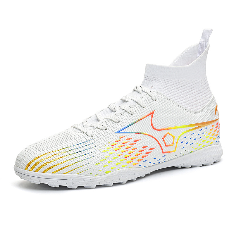 Nuevos zapatos de fútbol transfronterizos para hombres y mujeres de alto nivel estudiantes adultos competición del campus zapatos de entrenamiento de clavos rotos un alquiler