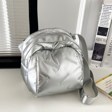 新款棉服包可爱洋气女士单肩包休闲百搭斜挎包轻便防泼水尼龙布包