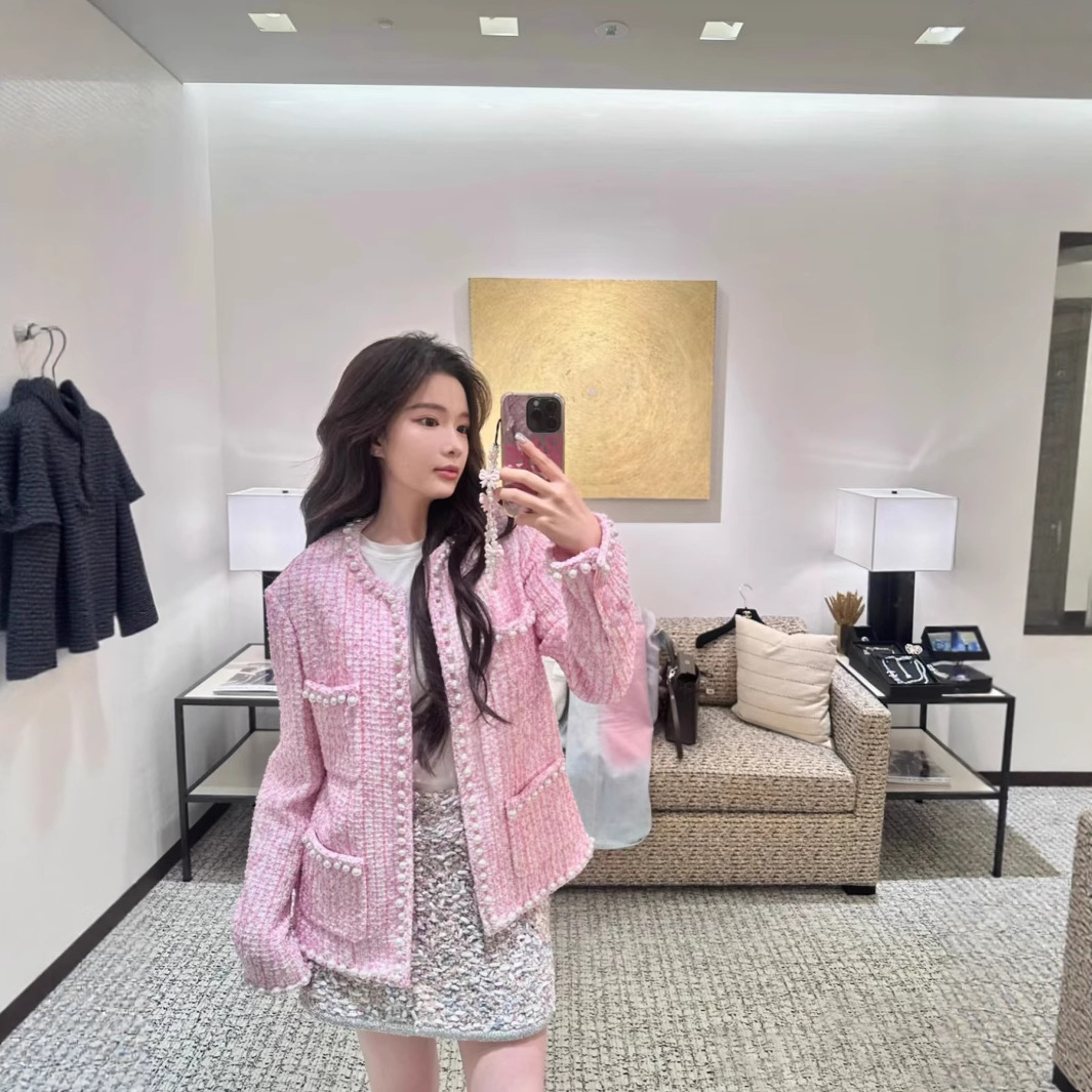25C Spring and Summer New Style Small Fragrant Pink Sequin Braided Pearl Decorated Long-Sleeved Round Neck Pink Woolen Jacket 90006
