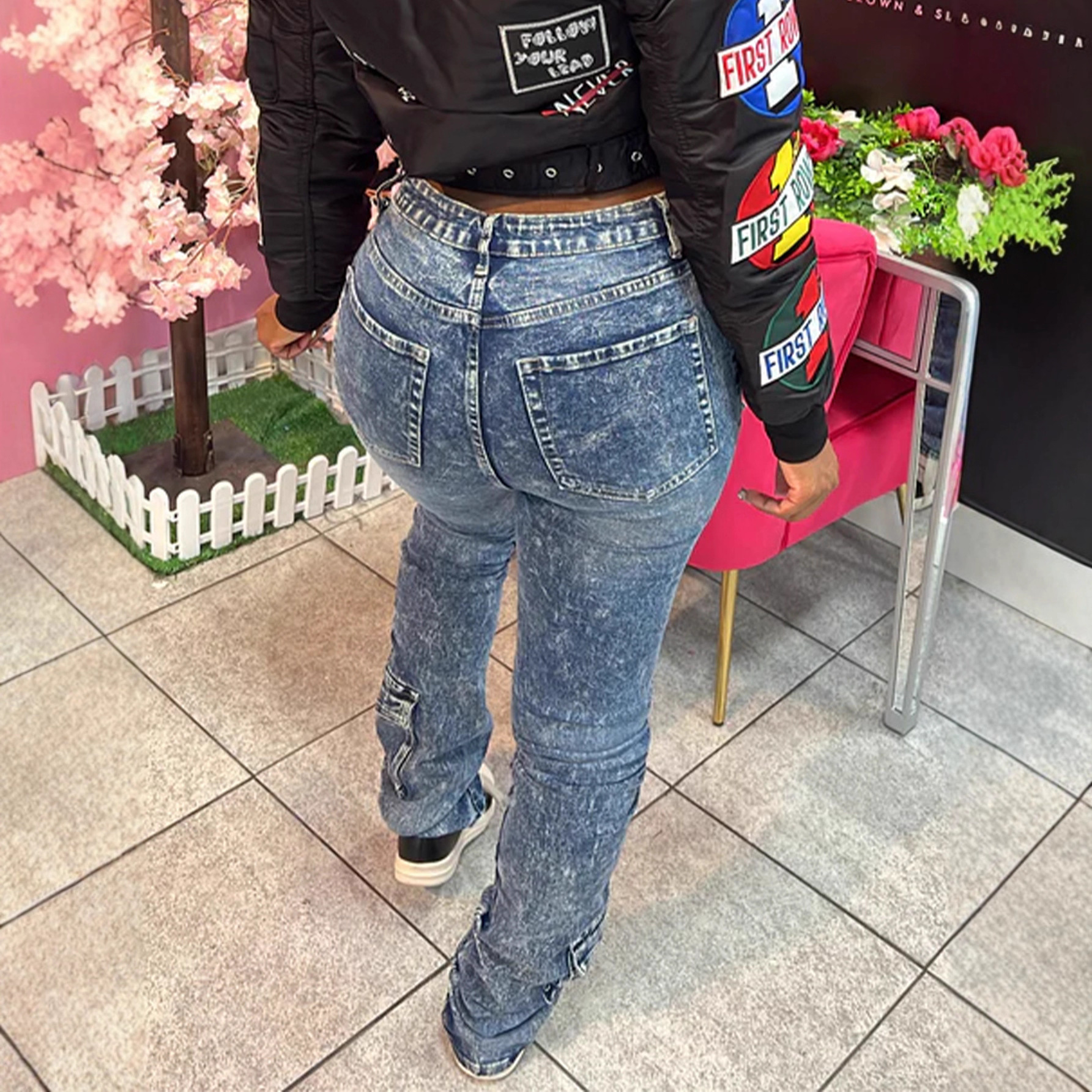 Women's Stacked Cargo Jeans – Stretch Denim Wide-Leg Pants With Utility Pockets (S-XL, Blue)_mkmklike.com