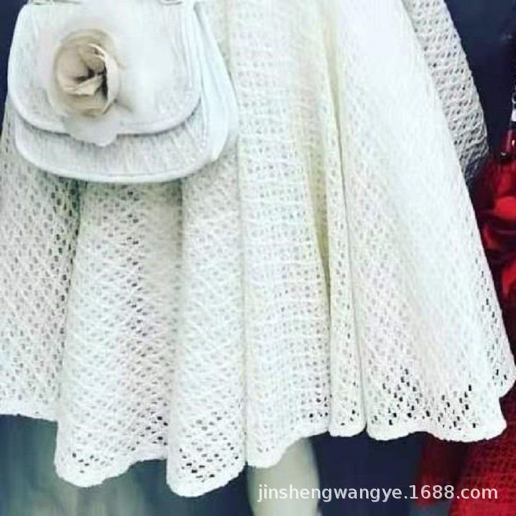 特价网眼布爆款针织面料涤棉提花网布粗针女装童装布料欢迎议价