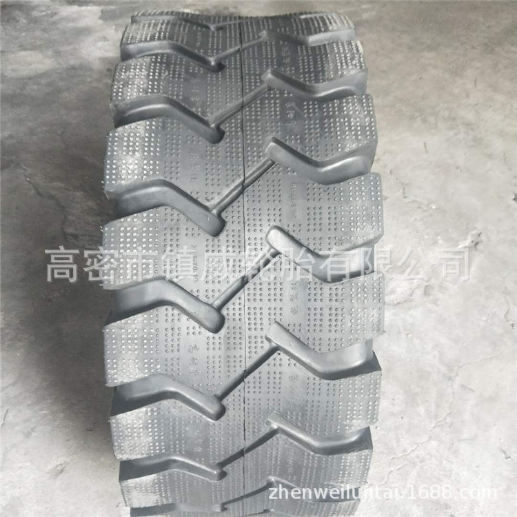工程铲车装载机轮胎 23.5/70-16 燕尾花纹带麻点 20.5/70-16