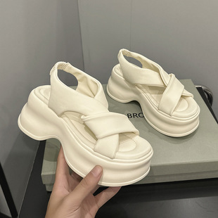 Small Thick-Soled Sandals for Women 2025 Summer Outer Wear New Fashion Versatile Comfortable Heightening Casual Sports Shoes for Women