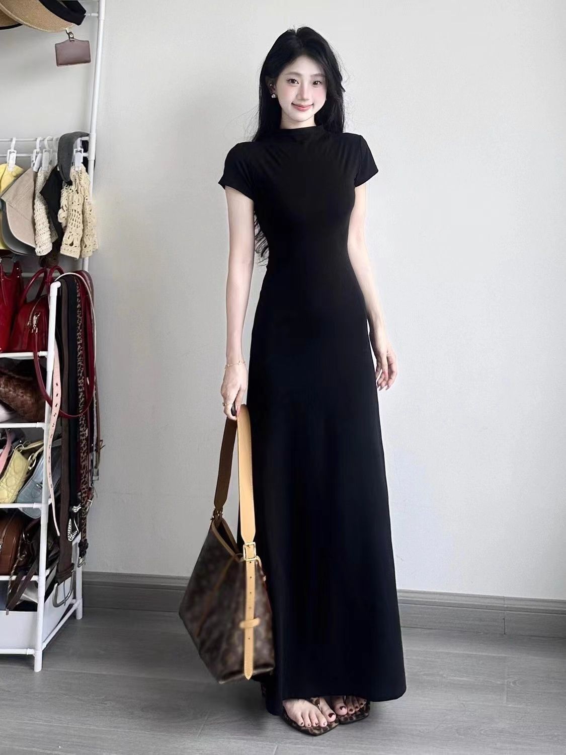 Elegant black summer fitted short sleeve dress