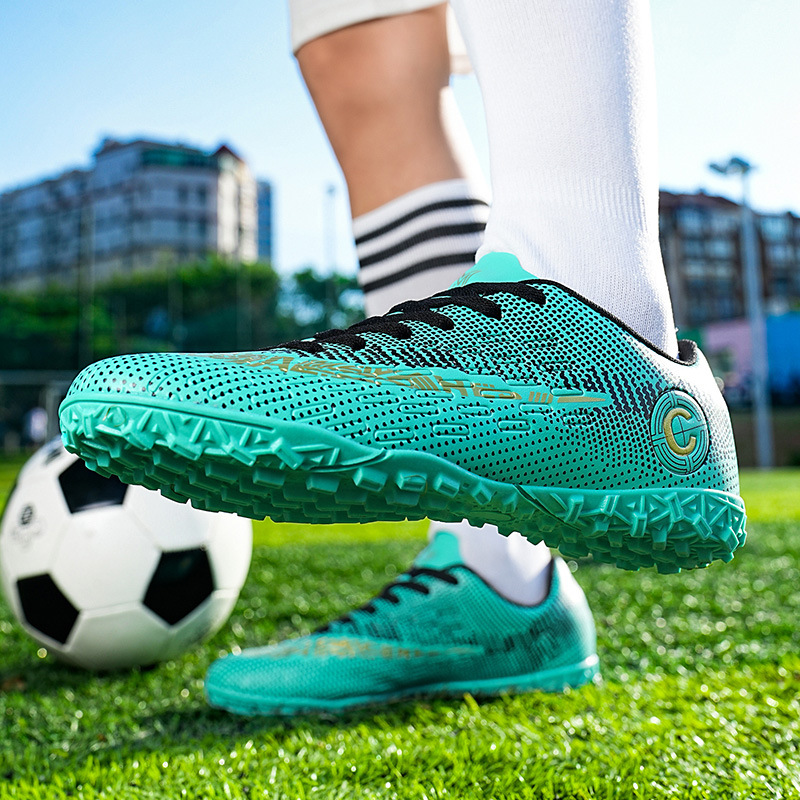 Zapatos de fútbol transfronterizos de baja altura, zapatos de fútbol interiores y exteriores, zapatos de fútbol para hombres, clavos cortos y largos, zapatos de entrenamiento de clavos FTSG