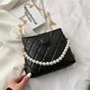 Small bag, shoulder bag, fashionable one-shoulder bag from pearl, 2021 collection, western style
