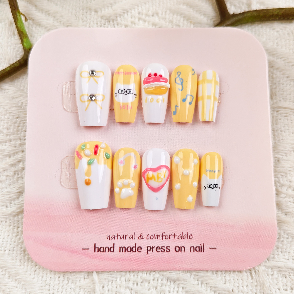 3D estereoscópico dulce viento usar uñas adorables amarillo leche blanco contraste de uñas 10 piezas de papel de tarjeta de perforación de uñas parches