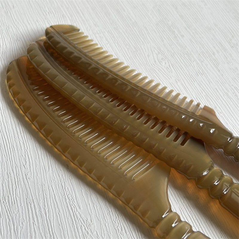 Natural Horn Comb 18cm Round Handle Massage Comb for Hair and Scalp Care in use