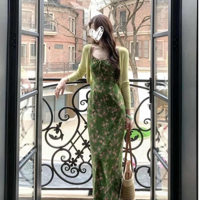 2025年新款法式碎花吊带连衣裙女夏收腰显瘦绑带长裙子|undefined