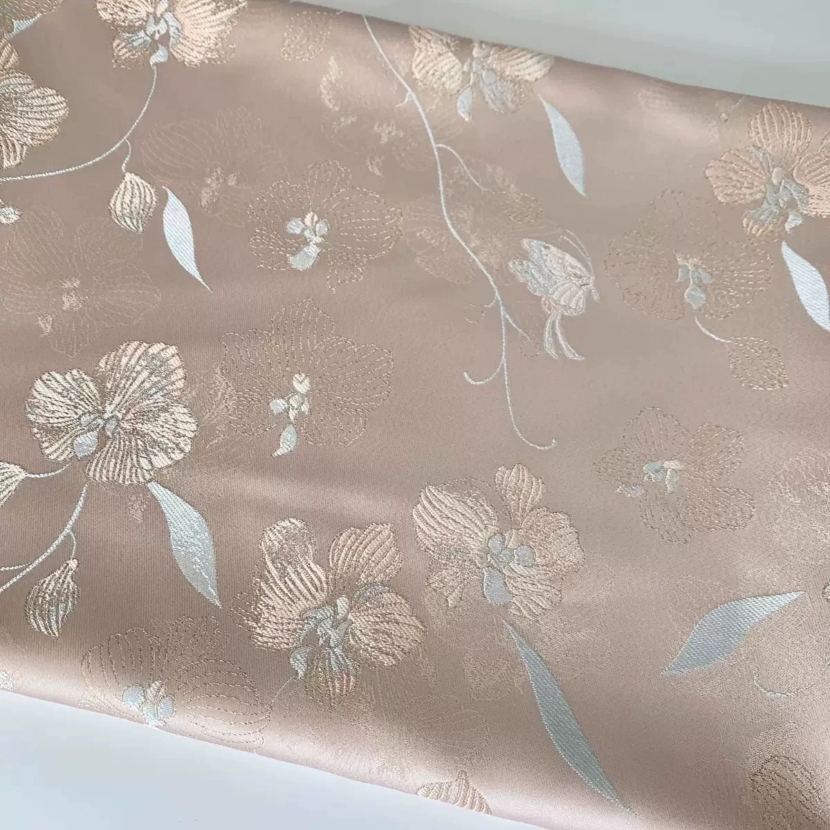 Туфли династии Хань с жемчужным носком и плоской подошвой