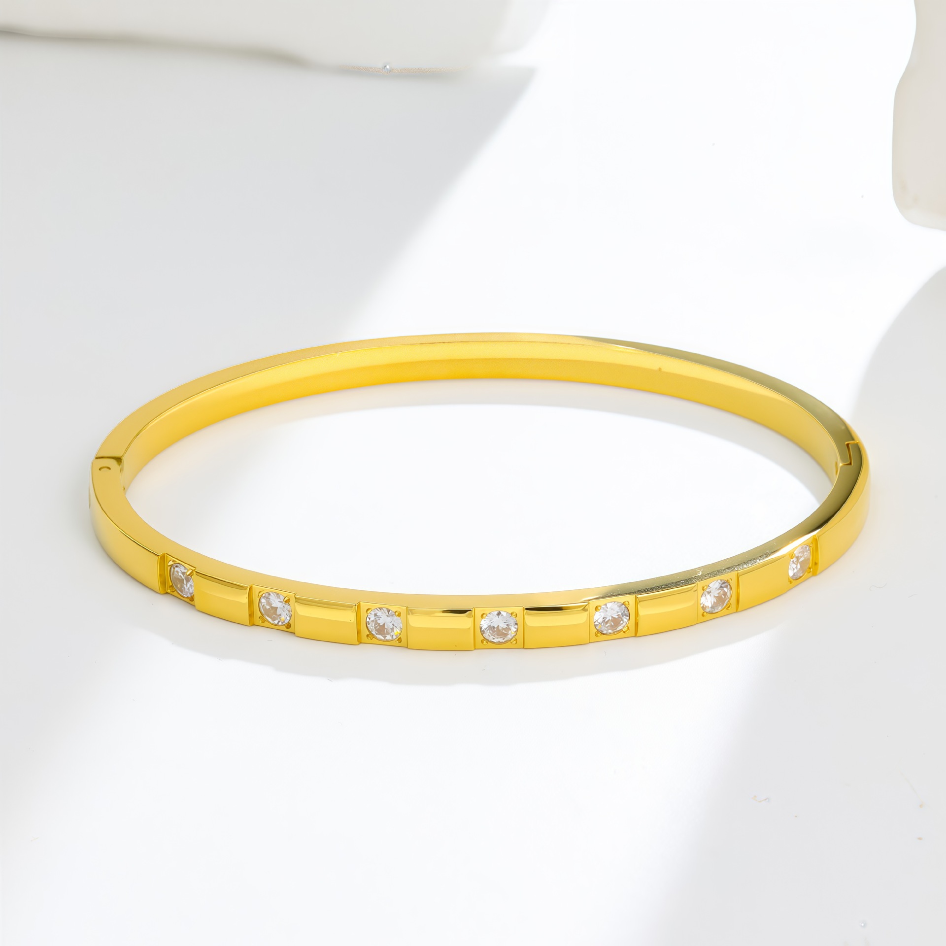 Elegant Zircon Gold Titanium Bangle, Stainless Steel Accessory_voghion.com