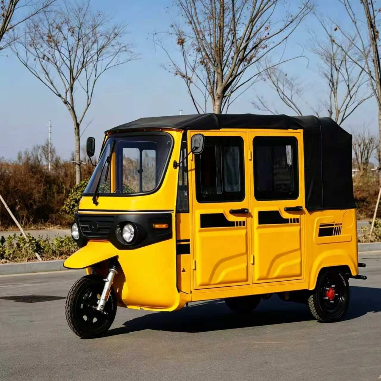 Fully enclosed fuel-powered passenger tricycle, used for urban transportation in Southeast Asia, cross-border export, yellow