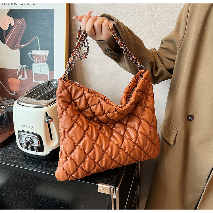 Große Gesteppte Tragetasche Für Damen Geräumige Lingge Schultertasche_voghion.com
