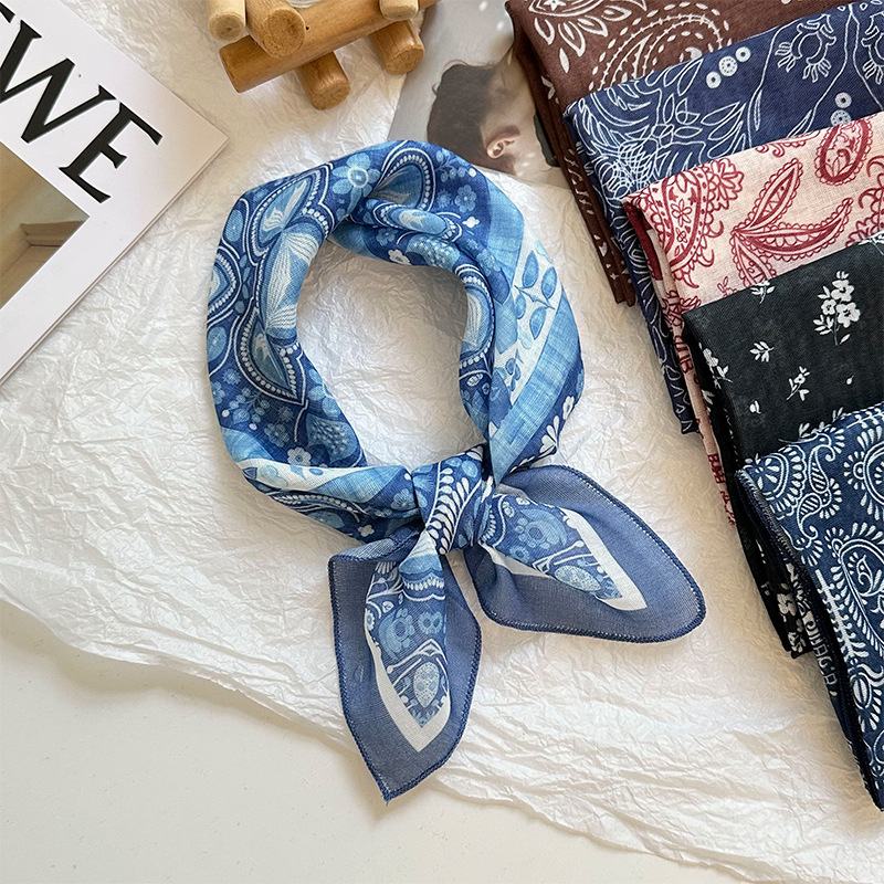 Algodón y lino pequeño bufandas de seda cuadrada mujer literatura coreana primavera y otoño versátil nuevo temperamento bufandas de pañuelo correa de cabello cintura bufandas