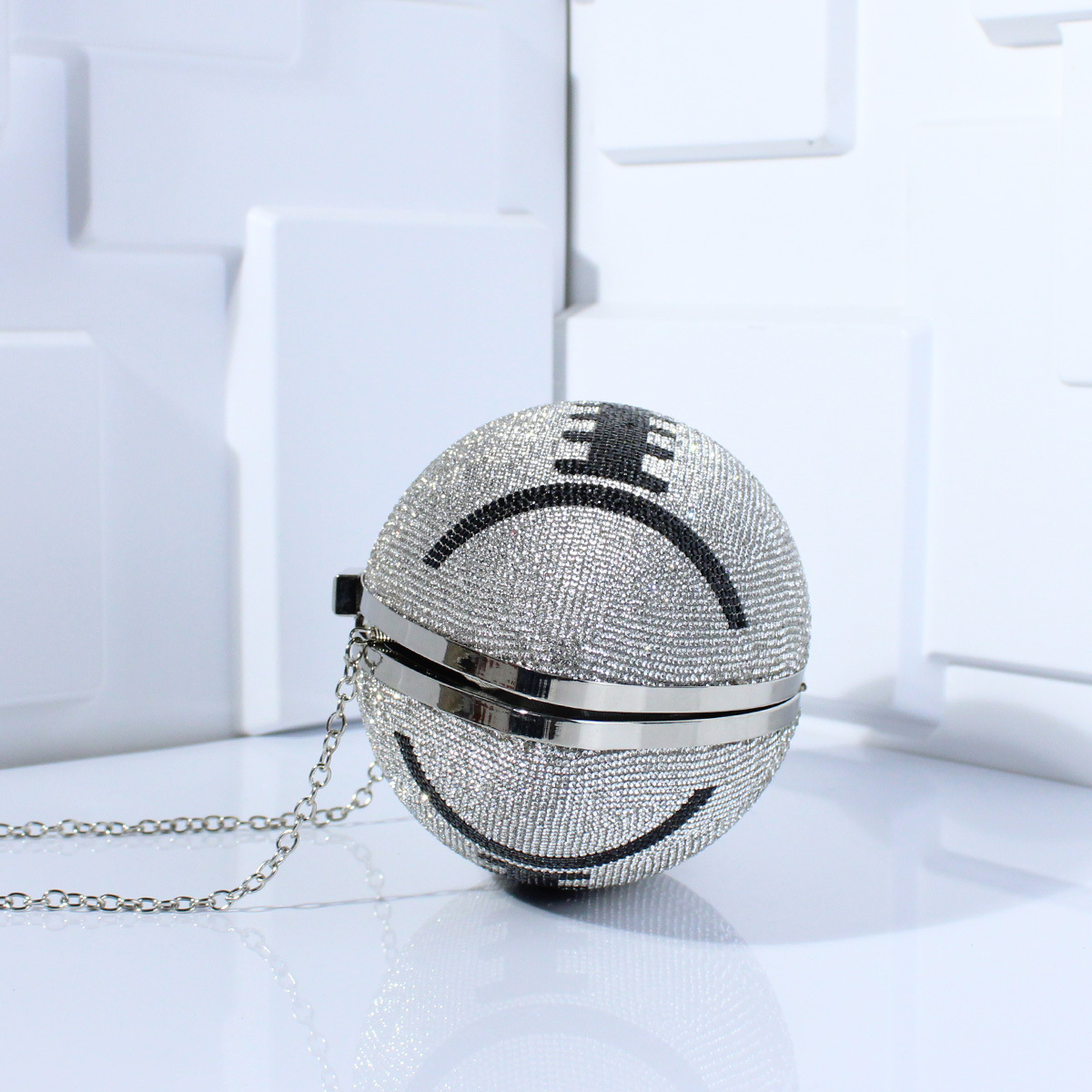 Aangeven Verhelpen Bergkristal Rugby Bergkristal Ovaal Avondtassen display picture 9