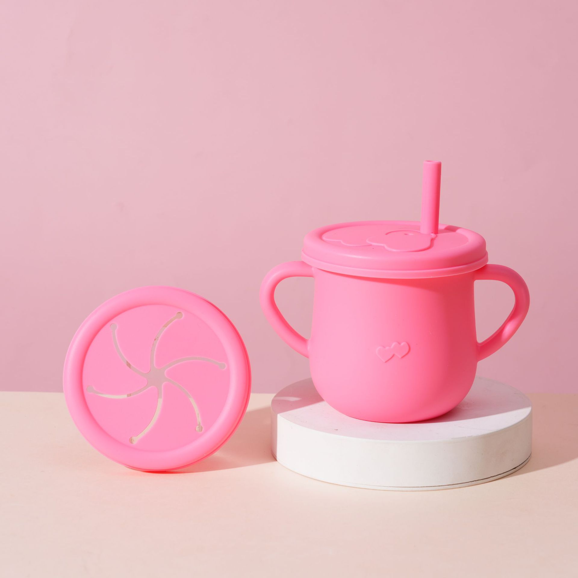 Taza de bebé de silicona transfronteriza con cubierta de bocadillos, taza de paja de grado alimenticio para niños, taza de bebida anti-caída para bebés
