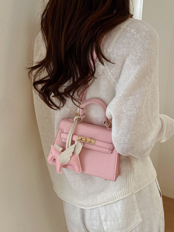 La sensación de alto nivel de lujo ligero bolso de mano Kylie mujeres 2026 ventas transfronterizas calientes nueva moda de viaje de hombro mochila