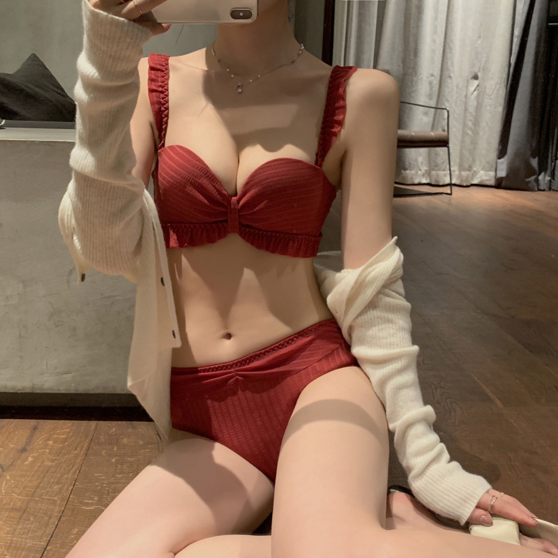 Girl's Underwear Small Chest Gathered Sweet Cute Thin Wedding Birthday Year Red Bra No Steel Rings Bra Set Girl's Underwear Small Chest Gathered Sweet Cute Thin Wedding Birthday Year Red Bra No Steel Rings Bra Set