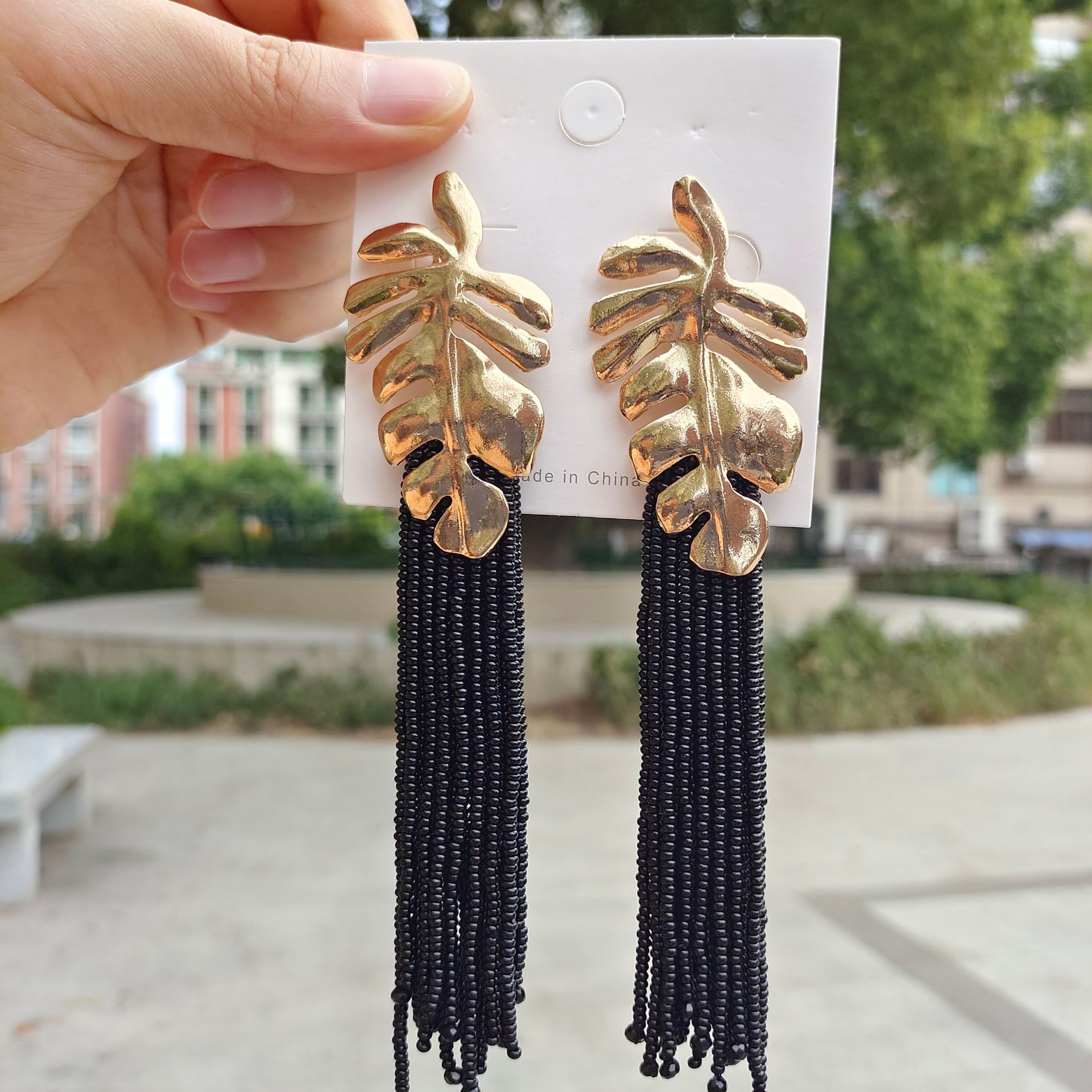 Fashion Leaf Resin Tassel Drop Earrings 1 Pair display picture 11