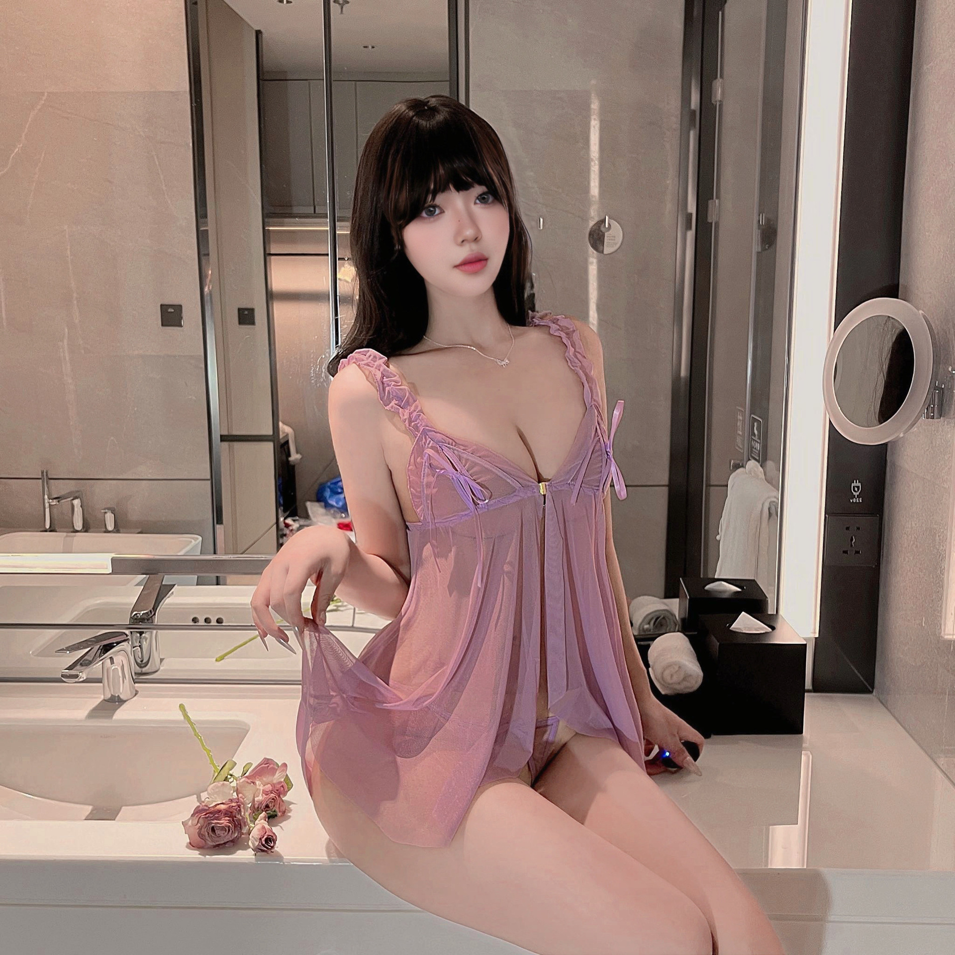 새로운 섹시한 속옷, 투명한 유니폼, 멜빵, 메쉬 레이스, 유혹적인 슬릿, 속이 빈 핫 홈 잠옷, 잠옷