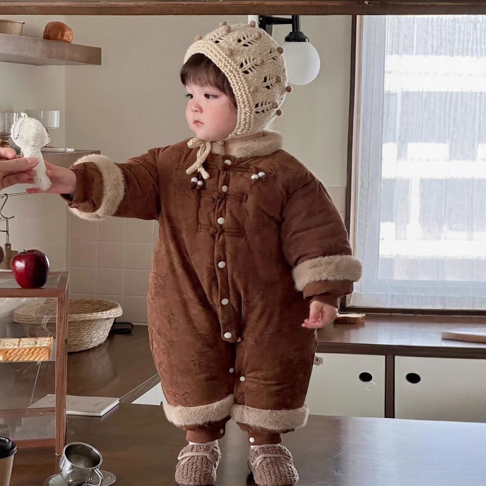Ropa de bebé otoño e invierno, estilo chino, gatear para bebés, ropa de algodón gruesa, nuevo mono acolchado de estilo chino, una categoría, ropa de Año Nuevo 1