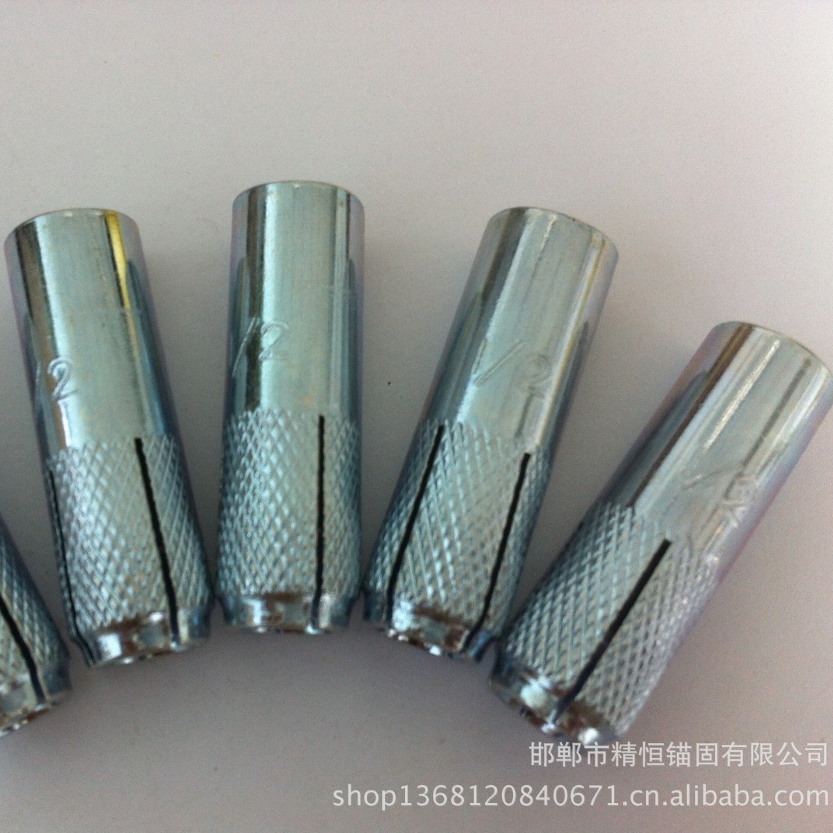 大量供应优质镀锌M8四片壁虎 厂家直销