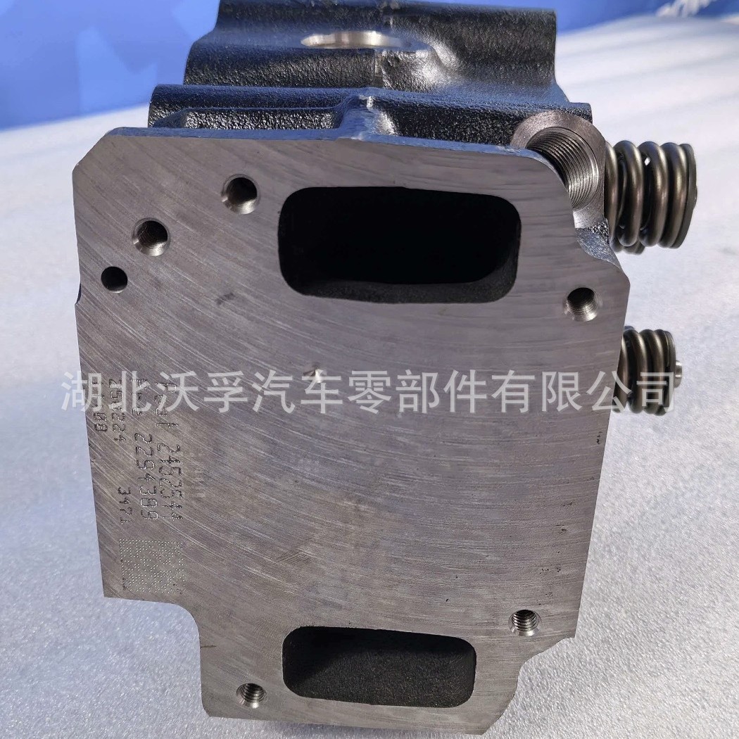 Suitable for Scania Engine Cylinder Head Dc13 2452544