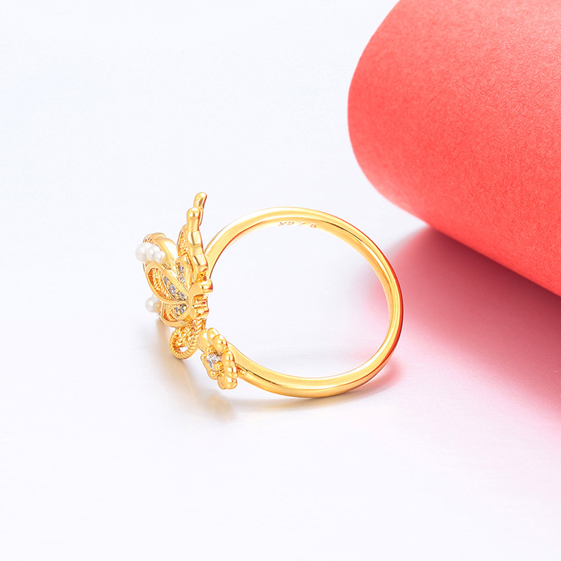 Xuping ligero diseño de lujo sensación de anillo abierto mariposa aleación de cobre chapado 24k nicho Europa y América joyas transfronterizas al por mayor