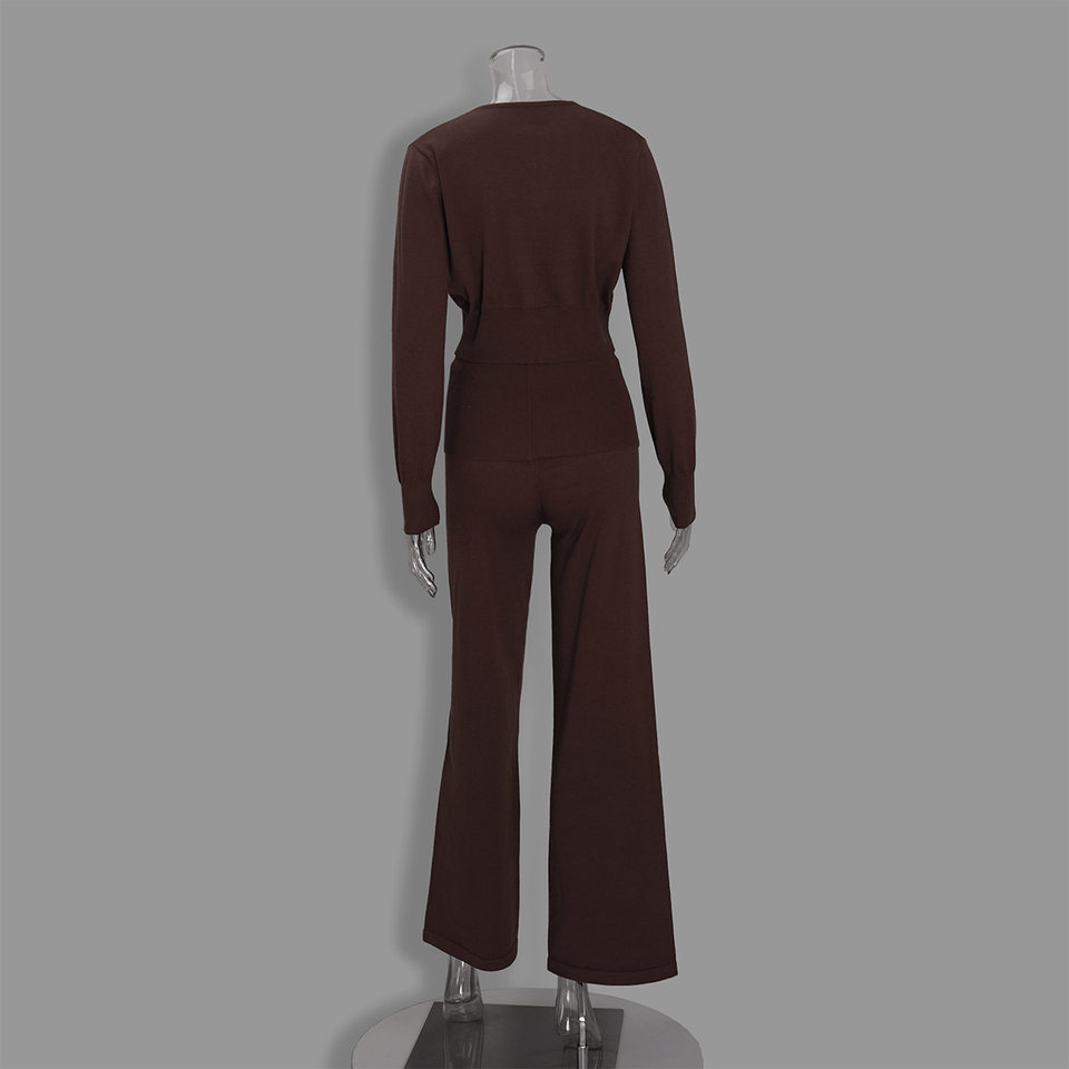 Bộ hai món nữ gồm áo khoác cardigan dệt kim dáng ngắn cổ chữ V và quần ống rộng cạp cao — Màu cà phê, Màu hồng, Màu trắng, Màu xanh dương chi tiết 45