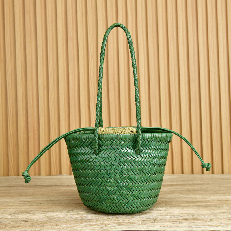 La misma bolsa de cuero de vaca tejida con capa de cabeza de la familia z, bolsos de hombro de cuero retro, bolsos de canasta de verduras hechas a mano de cuero, bolsos de playa de viaje, bolsos especiales