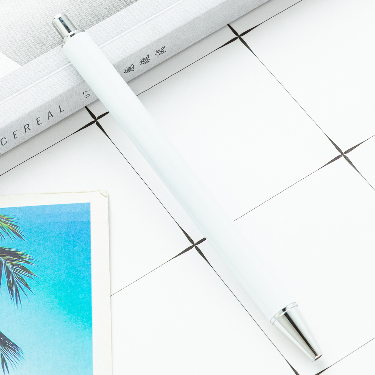 Nuevo bolígrafo de metal de alto valor facial, polvo flash creativo, bolígrafo de papelería de metal para estudiantes en stock