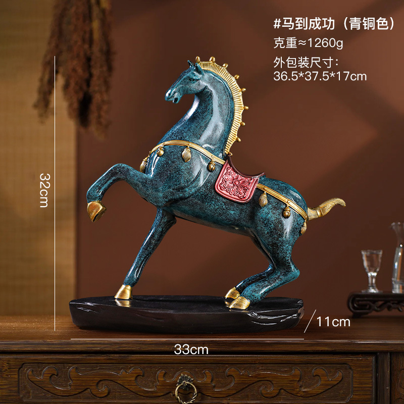 リビングルームの置物は軽くて豪華で高級な雰囲気のお酒棚の装飾品です。