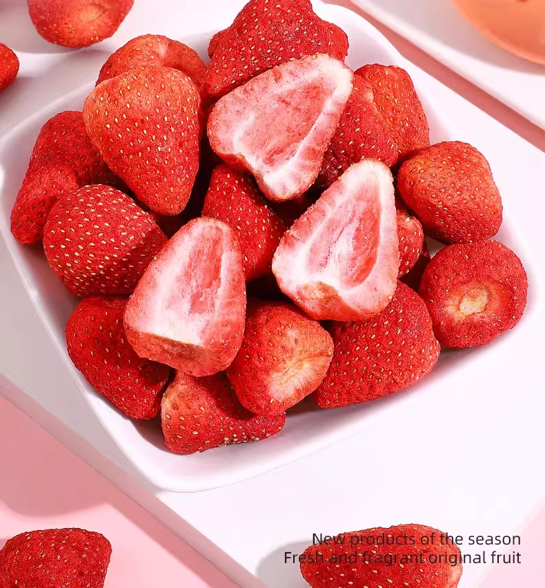 Freeze Dried Strawberry Slices 500g Whole Crisp Fruit for Baking Snacks and Desserts overview