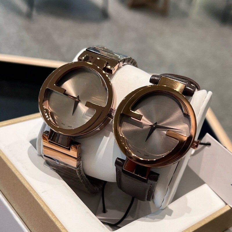 Ji Hyun-ji's same model Gucci double-G watch for women with mother-of-pearl dial, little bee design, vintage women's watch in black and gold color with cowhide strap