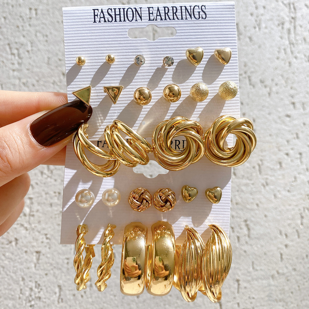 欧美跨境新款珍珠女士耳环 复古金色耳圈套装6件套Earrings Set 欧美跨境新款珍珠女士耳环 复古金色耳圈套装6件套Earrings Set