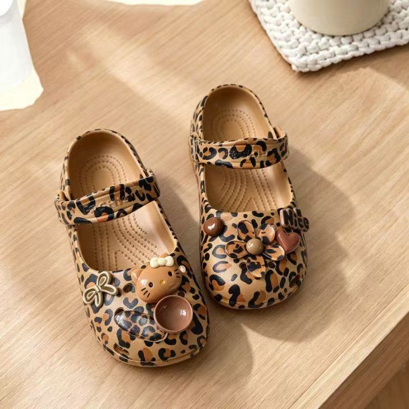 EVA clogs with thick soles, comfortable and lightweight, brown leopard print, cute brown cat design, versatile for going out, trendy on Instagram EVA clogs with thick soles, comfortable and lightweight, brown leopard print, cute brown cat design, versatile for going out, trendy on Instagram