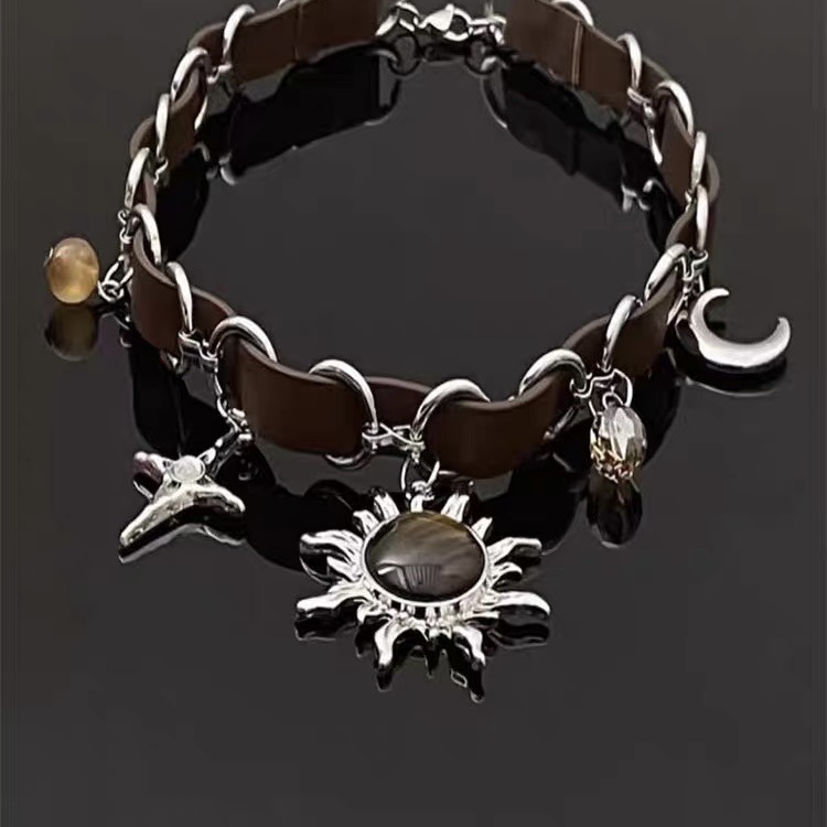 Daily Occasion Pu Leather, Titanium Steel Material Simple Style Sun Star Moon Artificial Gemstones Pu Leather Titanium Steel Choker Wholesale