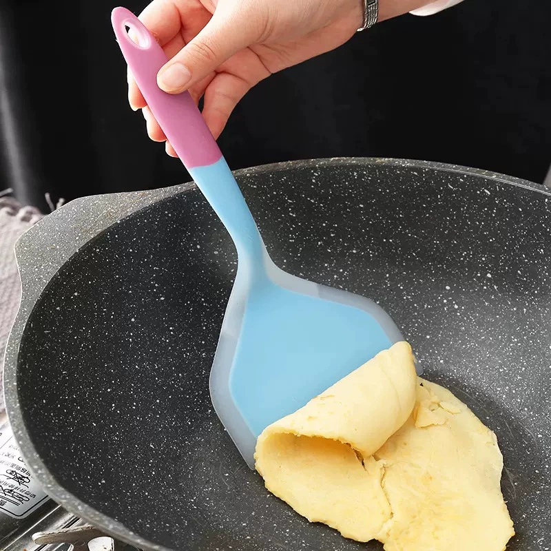 Compact silicone heat-resistant harmless shovel, scraper