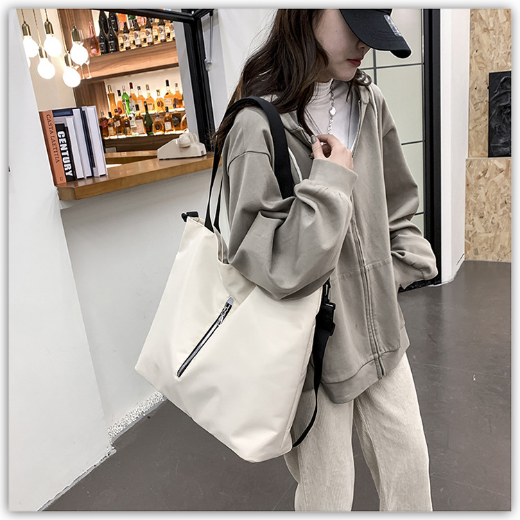 Nylon Ladies Large Capacity Solid Color Backpack Hip-hop Casual Bag display picture 3