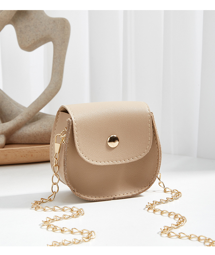 Women's Pu Leather Solid Color Basic Square Buckle Shoulder Bag display picture 3