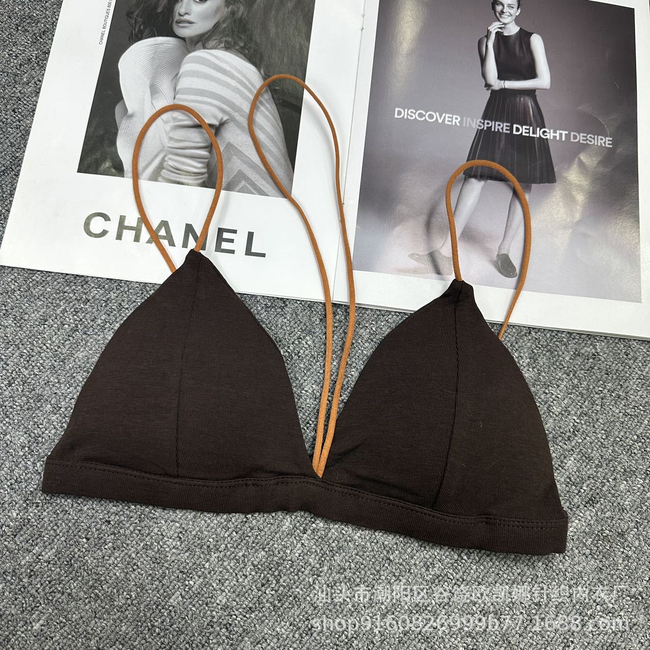 콘트라스트 컬러 커피