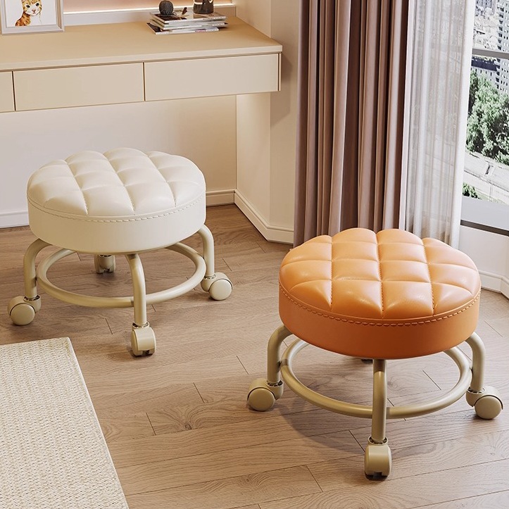 Swivel Caster Small Stool, Low Stool with Wheels for Changing Shoes at the Door, Household Baby Toddler Chair, Round Stool, Seamless Roller Skating Chair